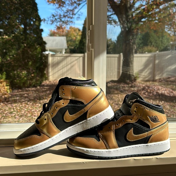Nike Other - Jordan 1 Mid SE Metallic Gold Black (GS) Kids size 7Y